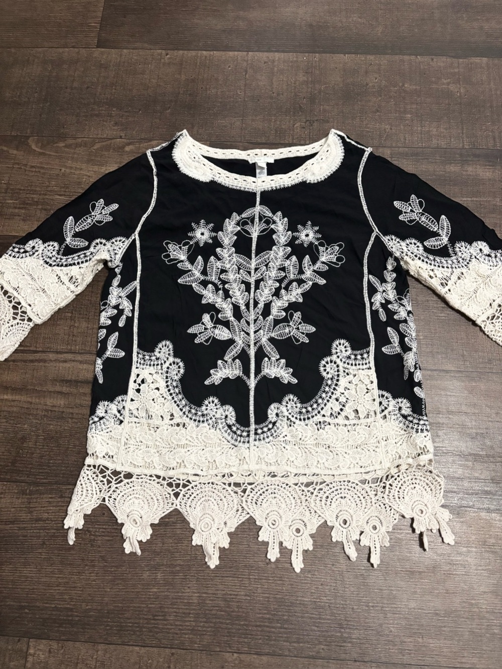 EST 1946 Black Floral Embroiled Boho Crochet Lace Tunic Blouse Size L